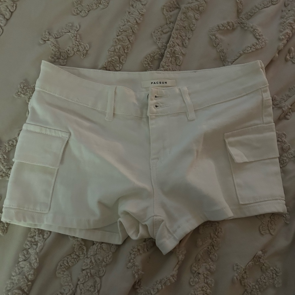 PacSun Cream Cargo Shorts
